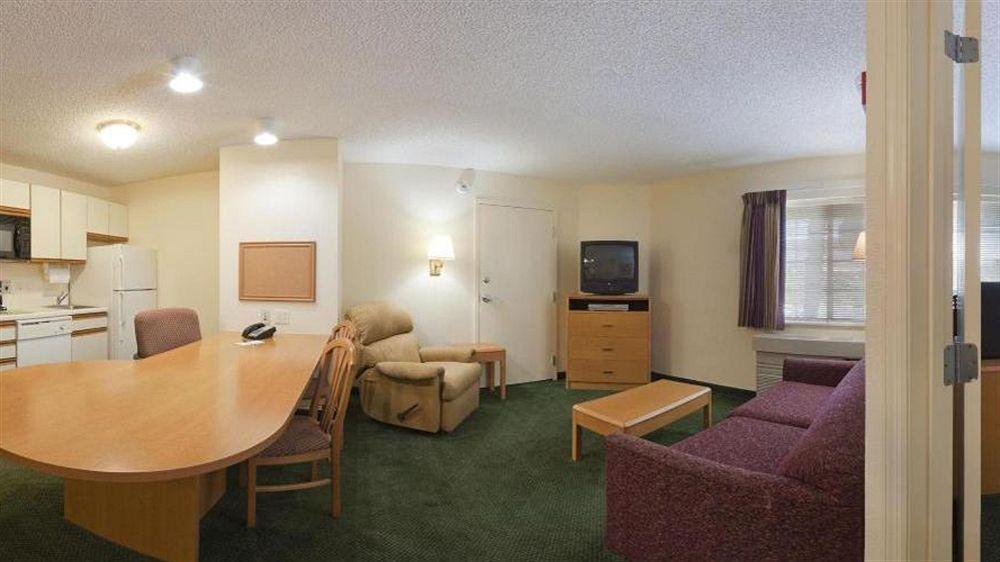 Candlewood Suites Lake Mary By Ihg Bagian luar foto